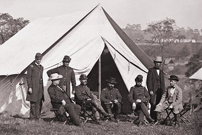 Picture of Randolph B. Marcy and officers